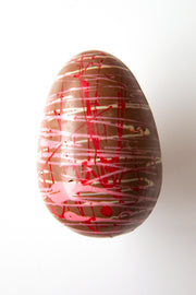 The strawberry-peanut surprise egg - 280g